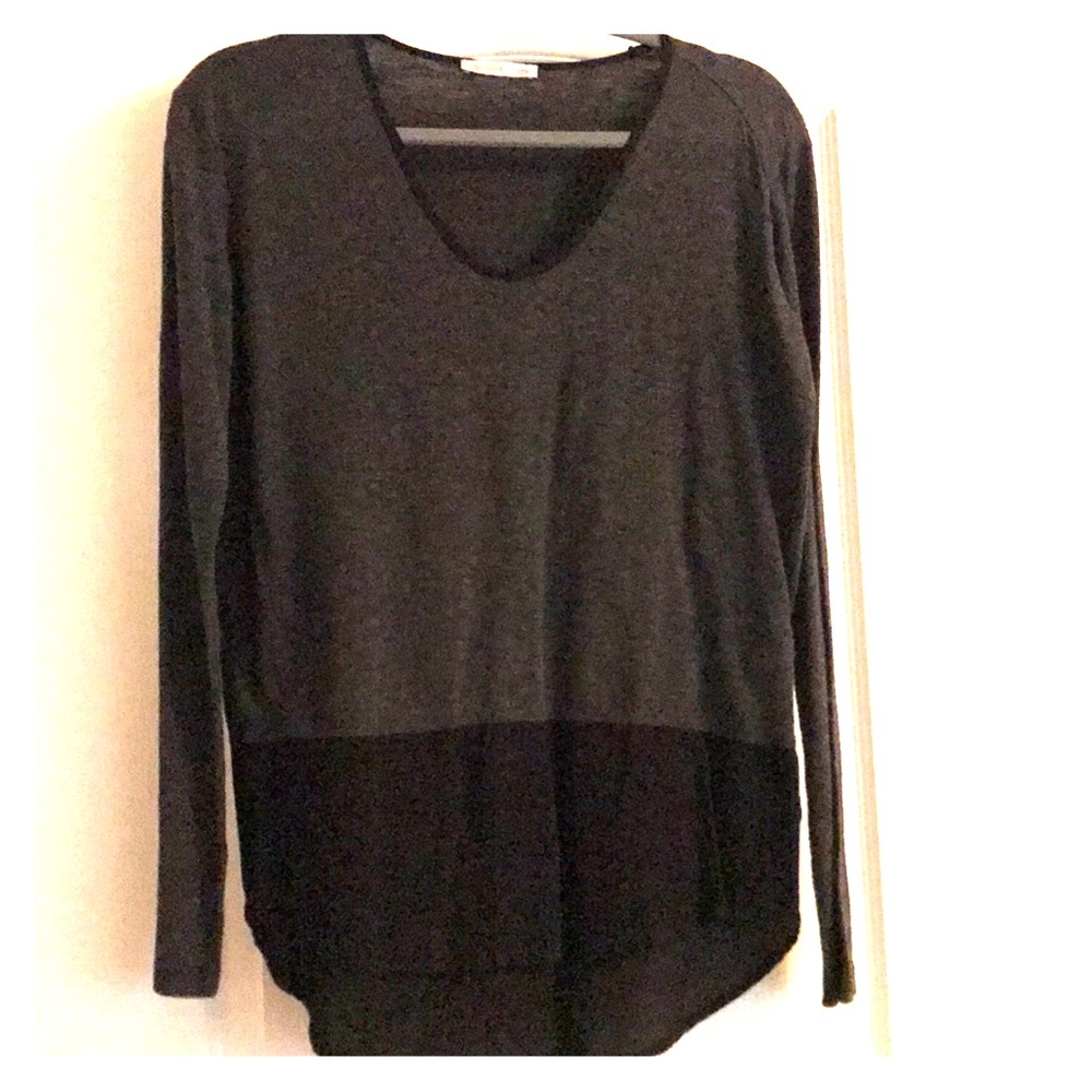 High-low long sleeve